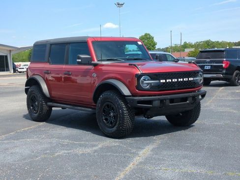 Certified 2022 Ford Bronco Wildtrak AWD/4WD image 1