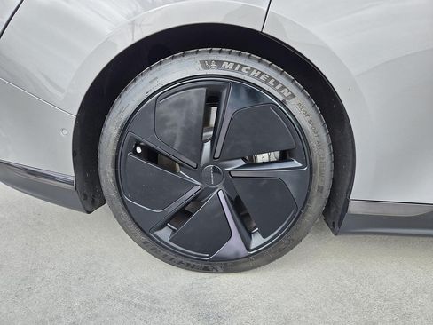 Used 2025 Lucid Air Pure RWD image 28