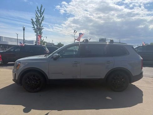 Used 2022 Kia Telluride EX w/ EX Premium Package AWD/4WD image 4