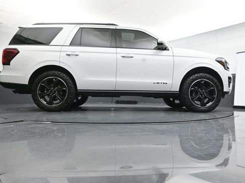 Used 2022 Ford Expedition Limited AWD/4WD image 35