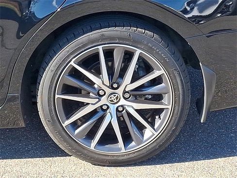 Used 2022 Toyota Camry XLE image 22