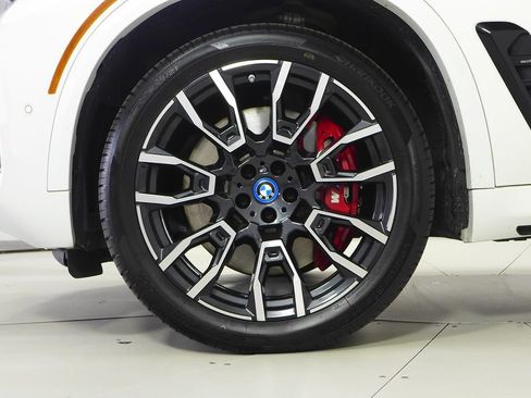 Used 2024 BMW X5 xDrive50e w/ M Sport Package AWD/4WD image 5