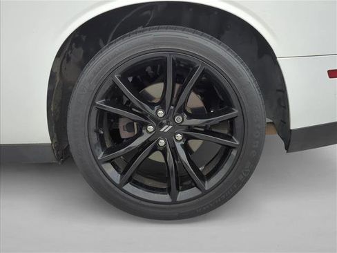 Used 2018 Dodge Challenger SXT Plus image 6