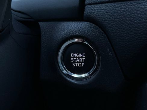 Used 2025 Toyota RAV4 XLE image 29