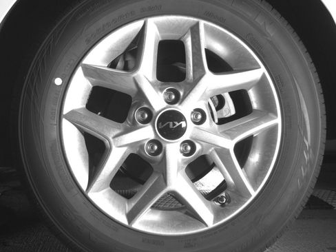 Used 2025 Kia Soul LX w/ LX Technology Package image 14