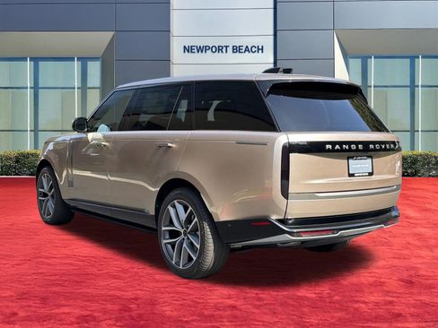 New 2026 Land Rover Range Rover Long Wheelbase SE image 3