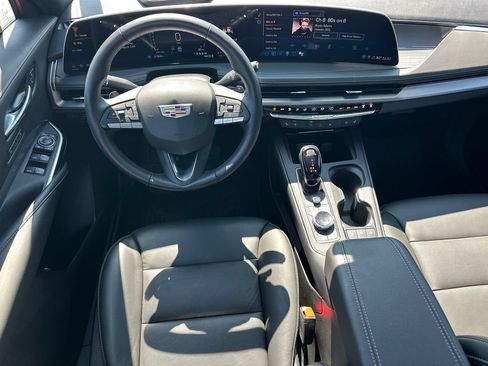 Used 2025 Cadillac XT4 Premium Luxury w/ Technology Package AWD/4WD image 22