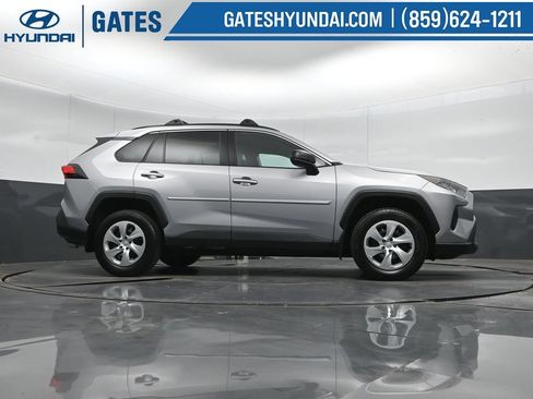 Used 2021 Toyota RAV4 LE FWD image 34