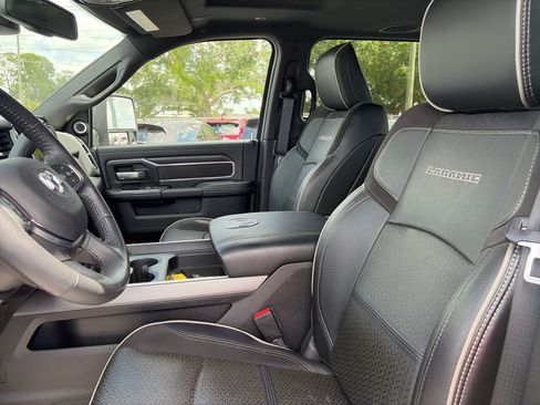 Used 2024 RAM 2500 Laramie w/ Sport Appearance Package image 12