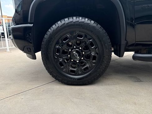 Used 2024 Chevrolet Silverado 2500 LTZ w/ LTZ Plus Package AWD/4WD image 27