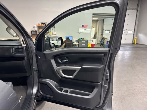 Certified 2024 Nissan Titan SV w/ SV Convenience Package image 27
