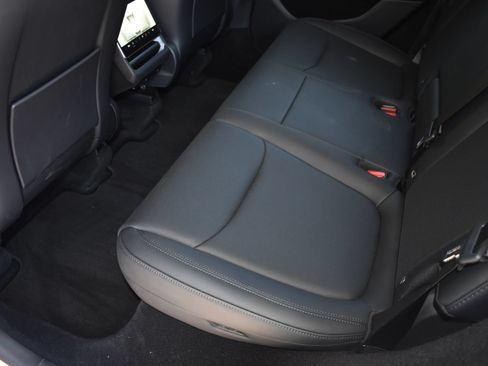 Used 2026 Tesla Model Y 2WD image 12