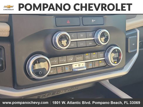 Used 2023 Ford Expedition Max Limited image 32