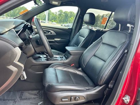 Used 2023 Chevrolet Traverse LT w/ Rear Camera Mirror Package AWD/4WD image 12