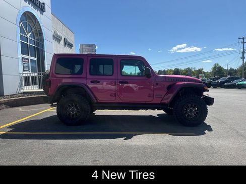 Used 2022 Jeep Wrangler Unlimited Rubicon w/ Dual Top Group AWD/4WD image 2