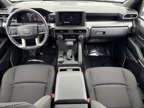 Used 2025 Toyota 4Runner SR5 AWD/4WD image 12