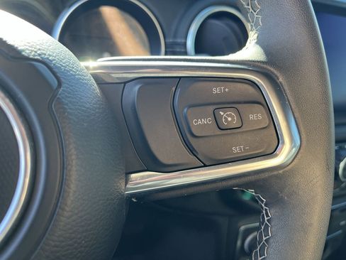 Used 2023 Jeep Wrangler Sahara image 21