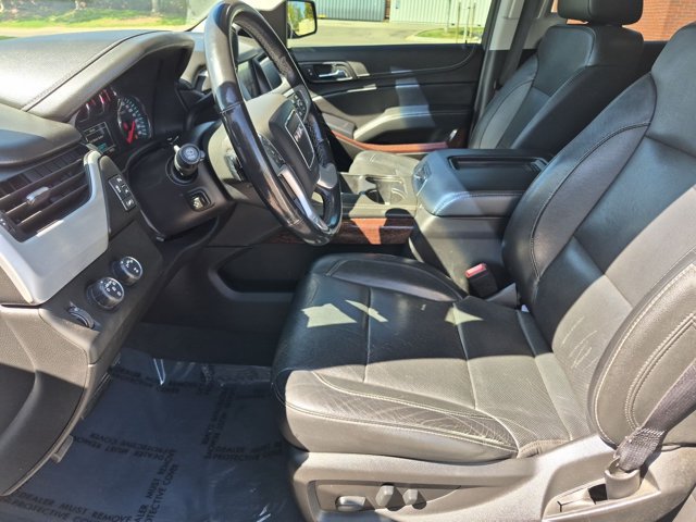 Used 2019 GMC Yukon XL SLT AWD/4WD image 16