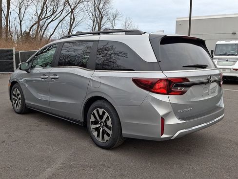 New 2026 Honda Odyssey EX-L image 3