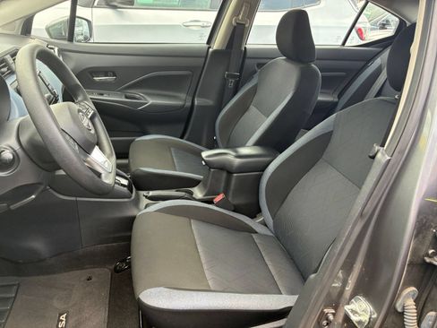 Used 2025 Nissan Versa SV FWD image 21
