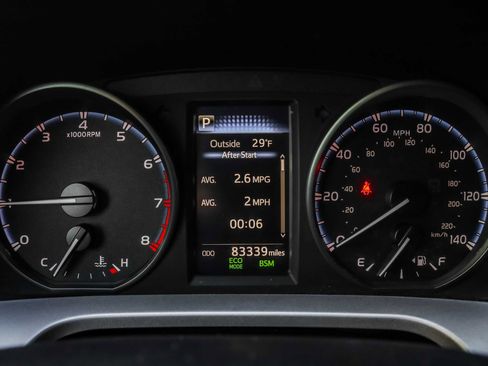 Used 2018 Toyota RAV4 XLE image 27