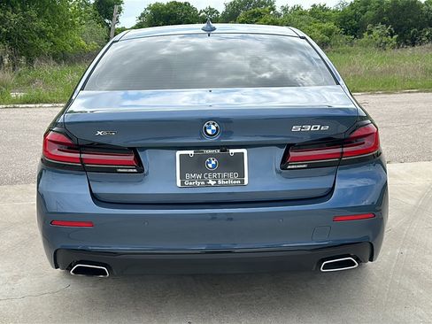 Certified 2023 BMW 530e xDrive w/ Premium Package AWD/4WD image 7