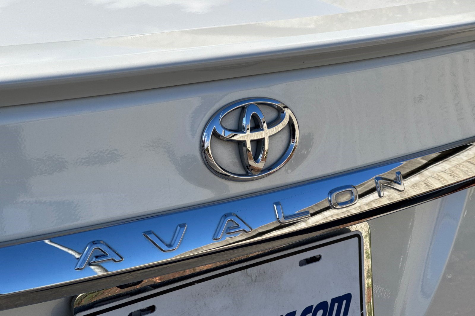 Used 2012 Toyota Avalon FWD image 35