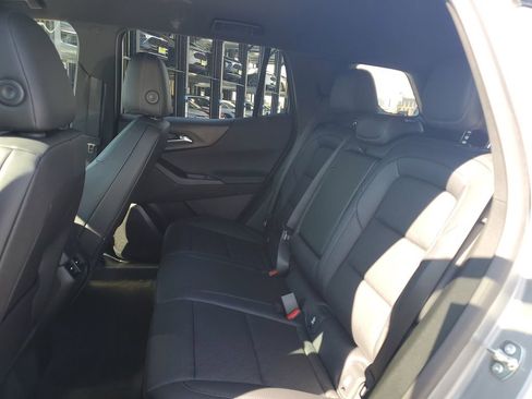 New 2026 Chevrolet Equinox LT w/ Convenience Package II FWD image 14