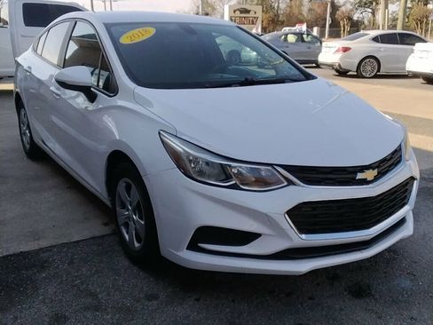 Used 2017 Chevrolet Cruze LS image 5