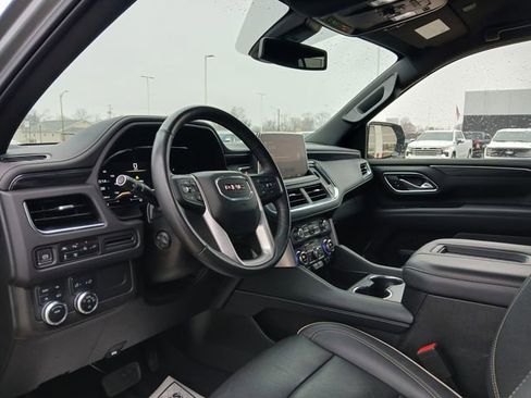 Certified 2022 GMC Yukon SLT w/ SLT Luxury Package image 9