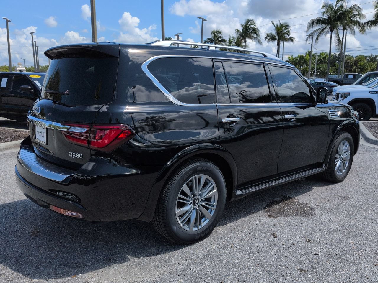 Used 2021 INFINITI QX80 Luxe w/ All-Season Package RWD image 5