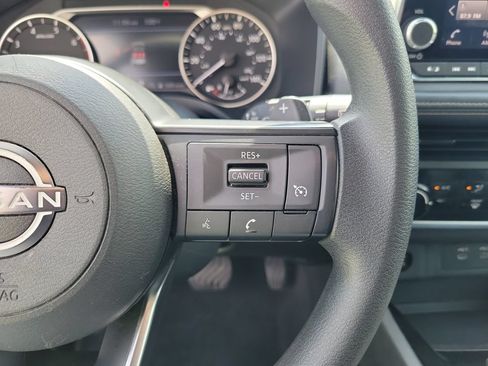 Used 2024 Nissan Rogue S FWD image 24