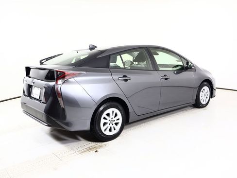 Used 2017 Toyota Prius Two w/ Carpet Mat Package image 11