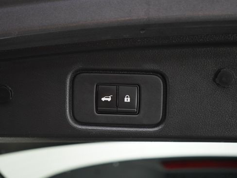 Used 2023 Nissan Pathfinder SL w/ SL Premium Package AWD/4WD image 19