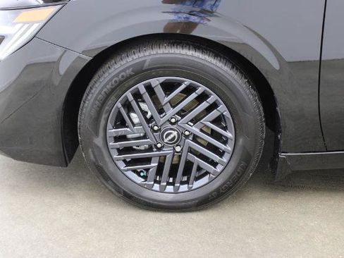 Certified 2026 Nissan Sentra SV w/ SV Convenience Package FWD image 26