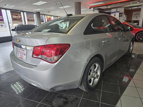 Used 2015 Chevrolet Cruze LS image 4
