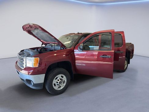Used 2014 GMC Sierra 2500 SLE w/ SLE Preferred Package AWD/4WD image 9
