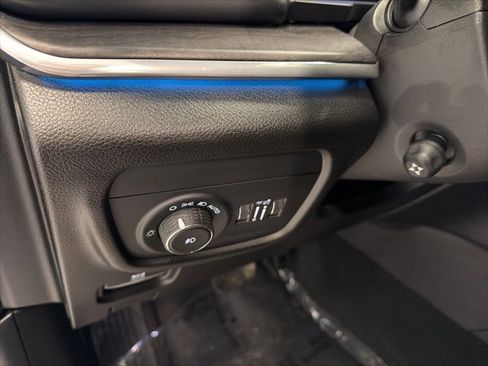 Used 2022 Jeep Grand Cherokee Overland image 21