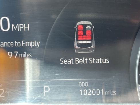 Used 2020 Toyota Highlander XLE image 16