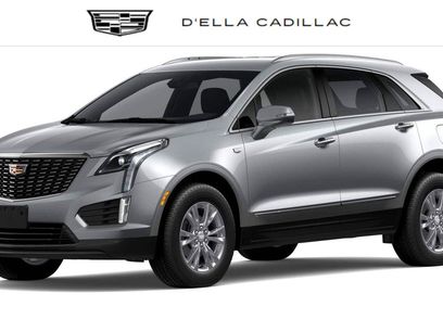 New 2026 Cadillac XT5 Luxury