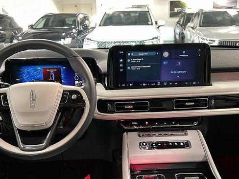 Used 2025 Lincoln Aviator Reserve w/ Illumination Package image 29