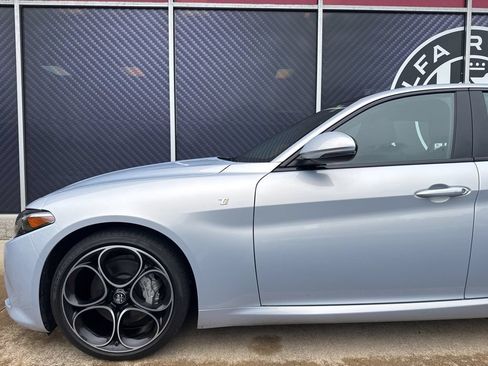 Used 2023 Alfa Romeo Giulia Ti AWD/4WD image 16