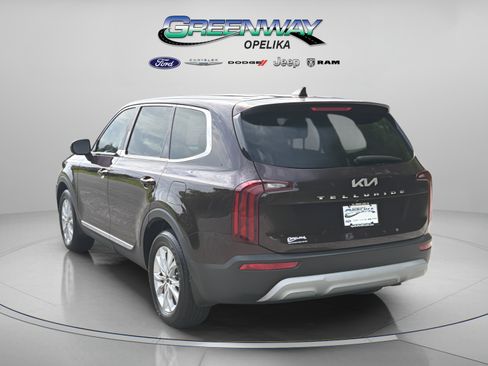 Used 2022 Kia Telluride LX FWD image 5