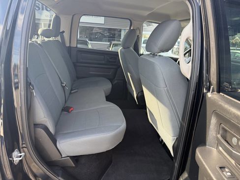 Used 2014 RAM 1500 Express image 10