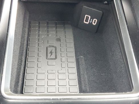 New 2026 Lincoln Corsair Premiere image 23