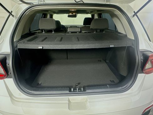 Used 2024 Hyundai Venue SEL image 28