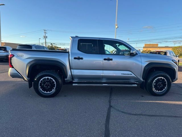 Used 2025 Toyota Tacoma TRD Off-Road w/ TRD Off Road Upgrade Package AWD/4WD image 4