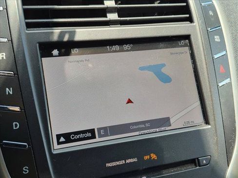 Used 2019 Lincoln MKC Reserve FWD image 11
