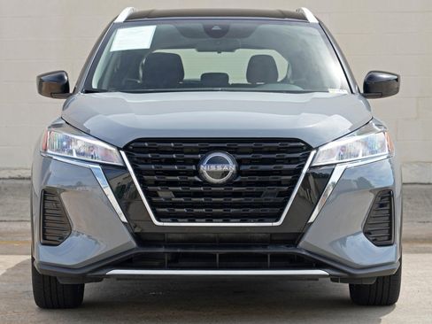 Used 2023 Nissan Kicks SV FWD image 6