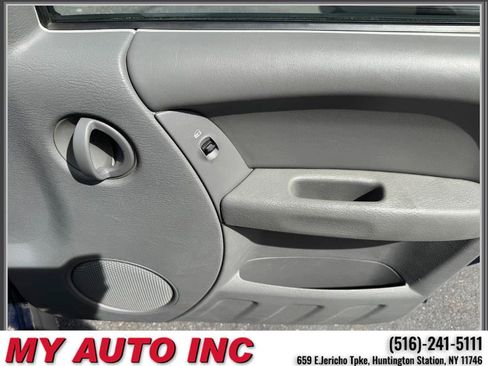 Used 2006 Jeep Liberty Sport w/ Off Road Group AWD/4WD image 25